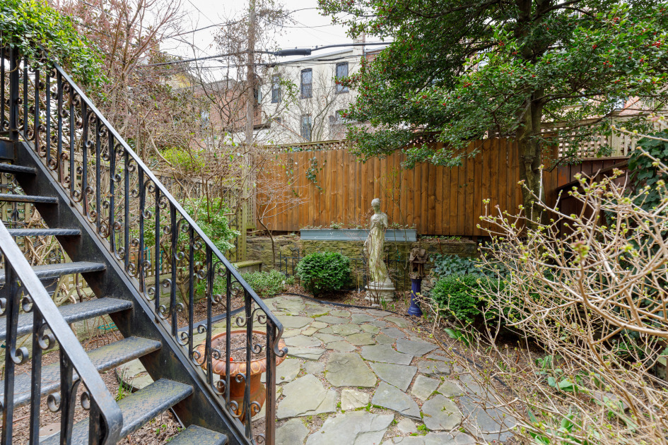 568 1st Street Brooklyn, NY 11215 - Photo 20 of 23