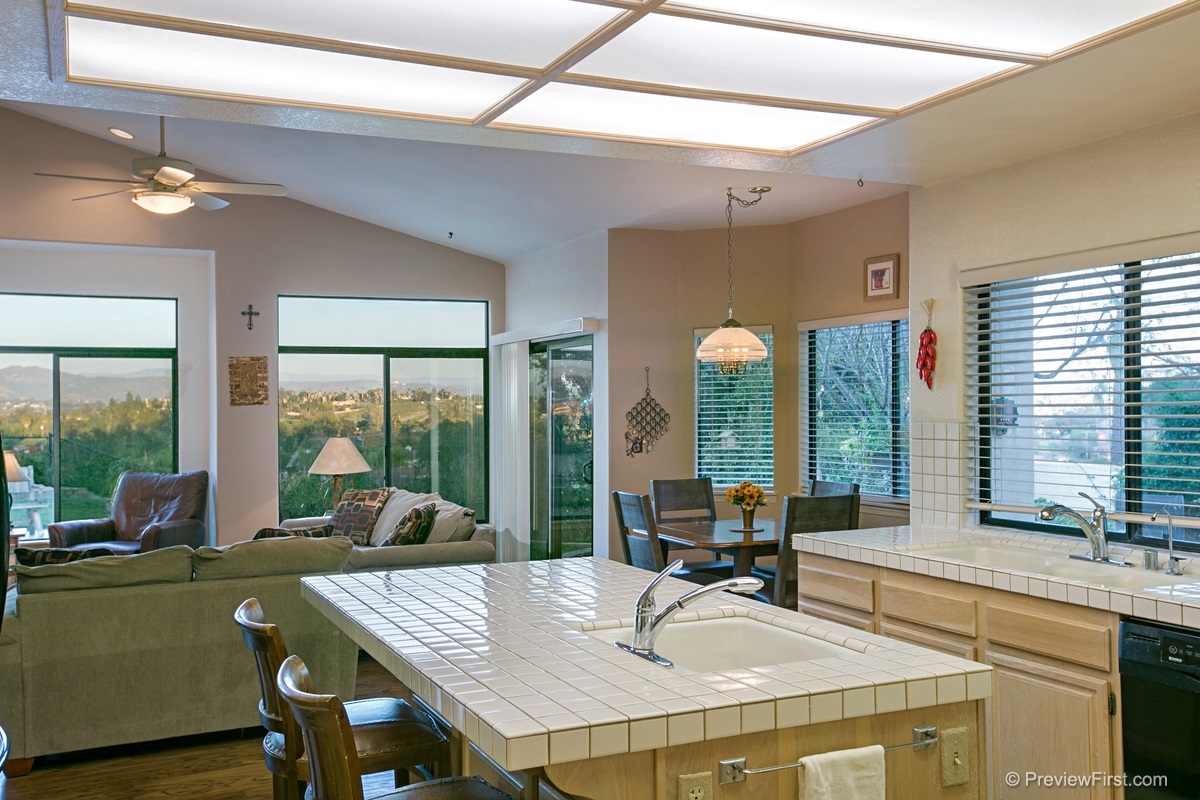 2282 Derrick Way Escondido, CA 92029 - Photo 14 of 25