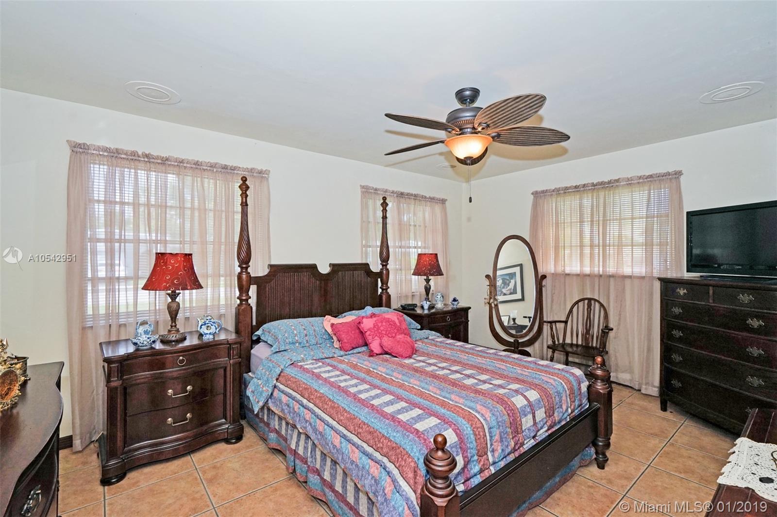 8410 Southwest 201st Street Cutler Bay, FL 33189 - Photo 17 of 46