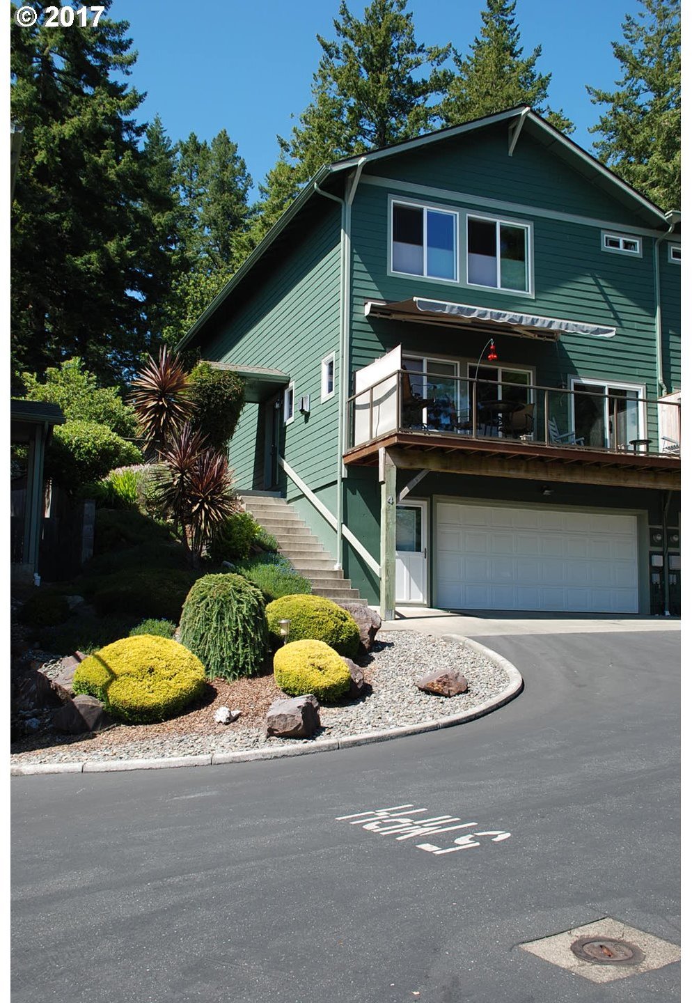 815 Old County Road, Unit 4 Brookings, OR 97415 - Photo 2 of 32 Gallery Image 2