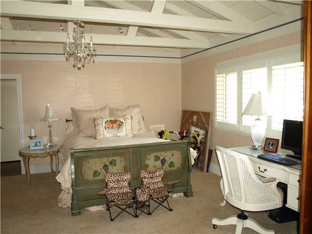 1378 Crest Drive Encinitas, CA 92024 - Photo 8 of 16 Secondary Bedroom....
