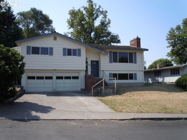 3320 Southwest Jay Avenue Pendleton, OR 97801 - Photo 1 of 16