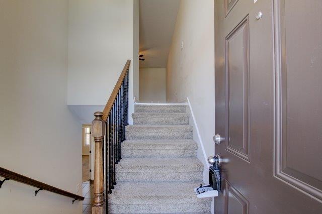 992 South Ash Ridge Drive, Unit B Clarksville, TN 37042 - Photo 3 of 27