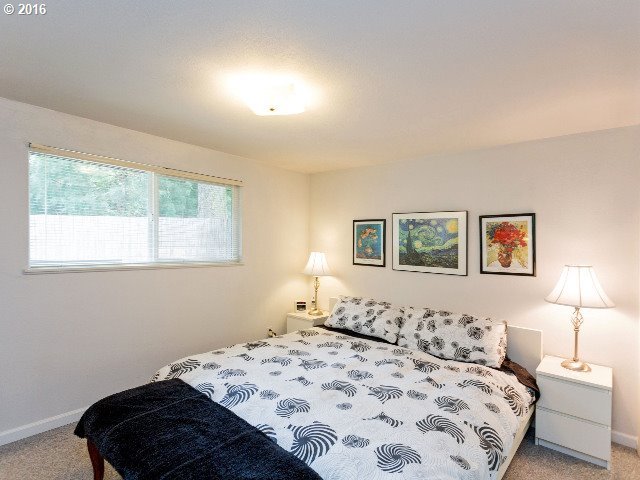 5050 Southwest Taylors Ferry Road Portland, OR 97219 - Photo 13 of 32 Gallery Image 13