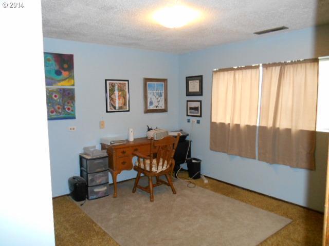 1421 Southwest 40th Street Pendleton, OR 97801 - Photo 11 of 16