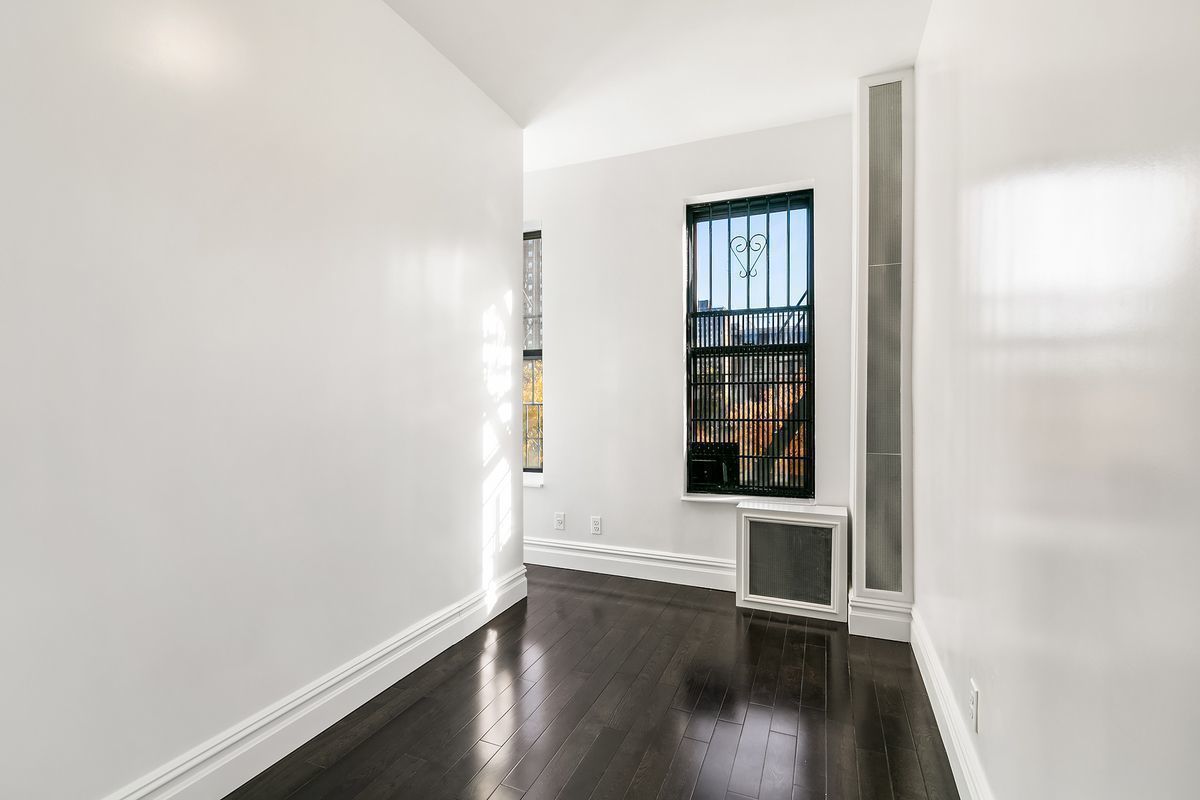 243 Henry Street, Unit 9B Manhattan, NY 10002 - Photo 4 of 7
