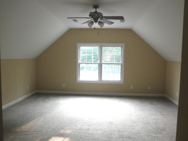 95 Camargo Road Fayetteville, TN 37334 - Photo 8 of 8 Large bonus room upstairs over garage area.