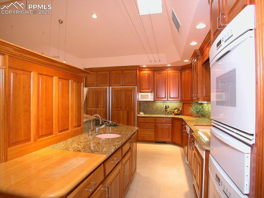 18 2nd Street Colorado Springs, CO 80906 - Photo 8 of 25