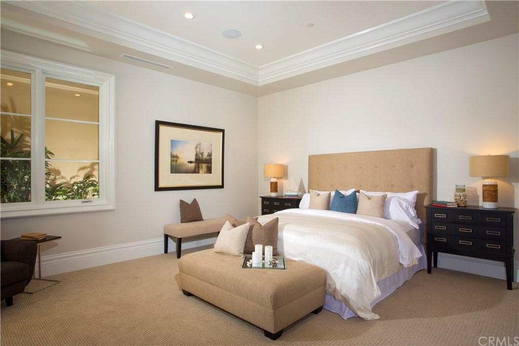 4521 Roxbury Road Corona del Mar, CA 92625 - Photo 12 of 23