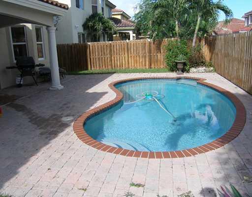 16366 Southwest 67th Terrace Miami, FL 33193 - Photo 13 of 16