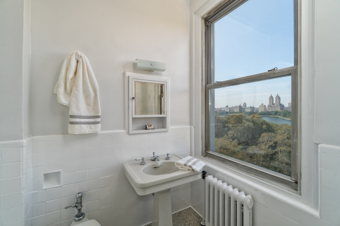 1148 5th Avenue, Unit 12B Manhattan, NY 10128 - Photo 7 of 10