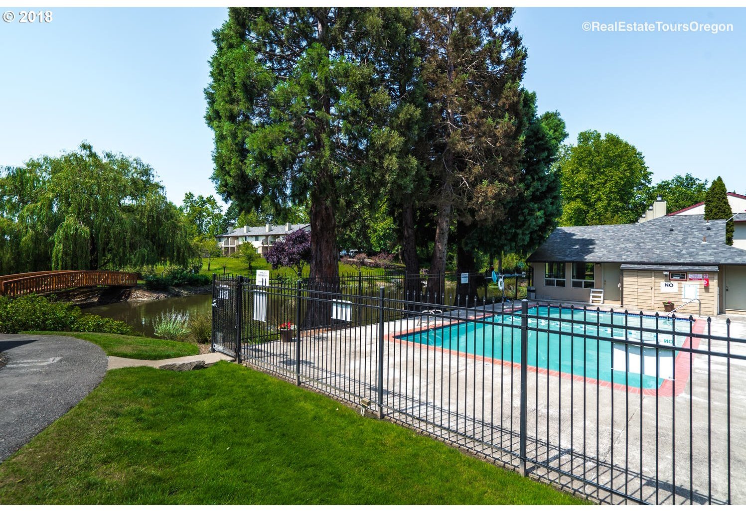 12642 Northwest Barnes Road, Unit 1 Portland, OR 97229 - Photo 18 of 19 Gallery Image 18