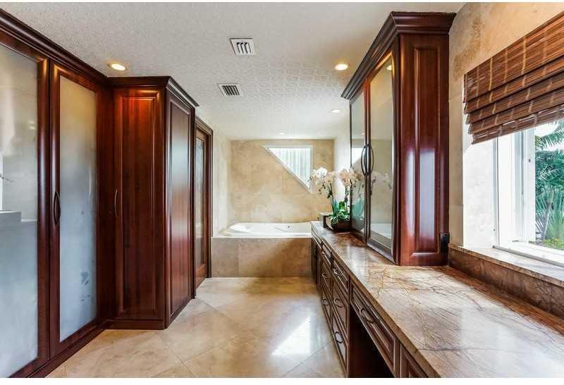 1437 Biscaya Drive Surfside, FL 33154 - Photo 12 of 26