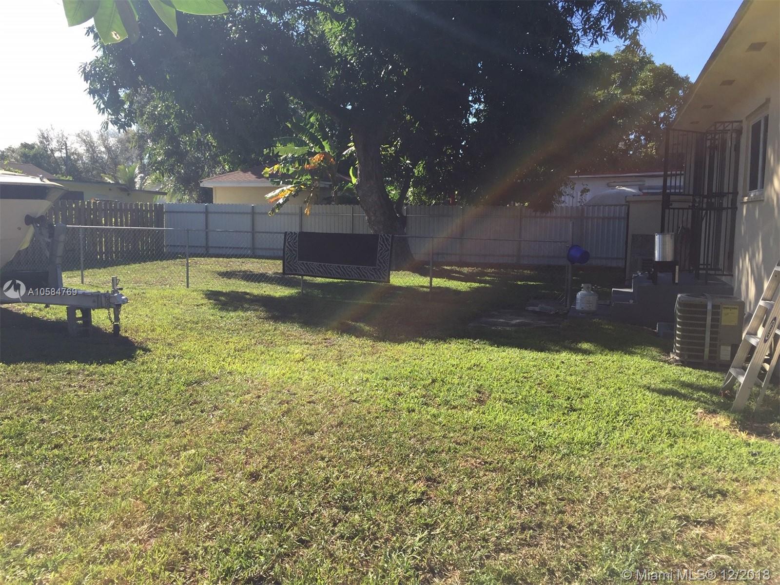 2440 Northwest 99th Street Miami, FL 33147 - Photo 4 of 9