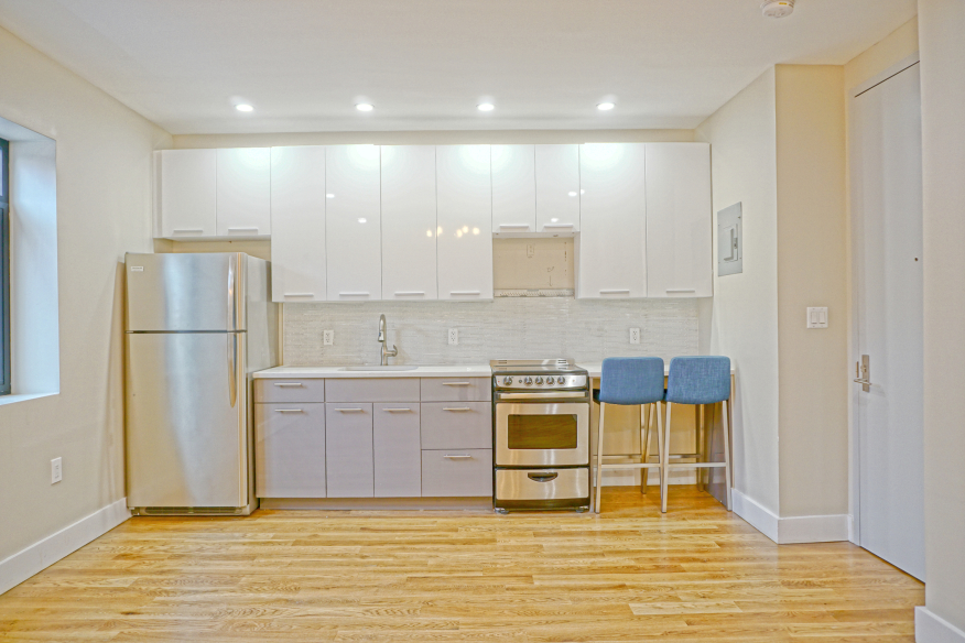 985 Summit Avenue, Unit 1A Bronx, NY 10452 - Photo 1 of 6