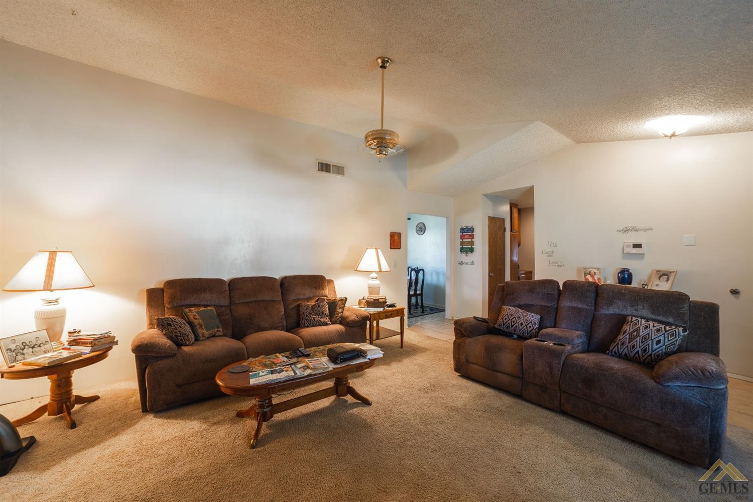 321 Pearson Avenue Bakersfield, CA 93308 - Photo 9 of 29