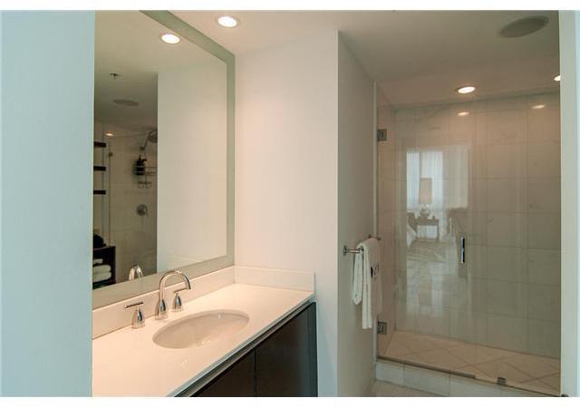 665 Northeast 25th Street, Unit PHI01 Miami, FL 33137 - Photo 5 of 8