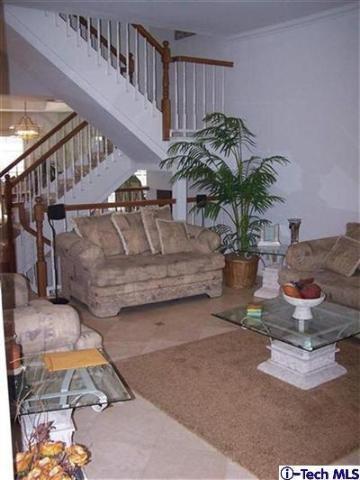 107 South Kenneth Road Burbank, CA 91501 - Photo 4 of 21