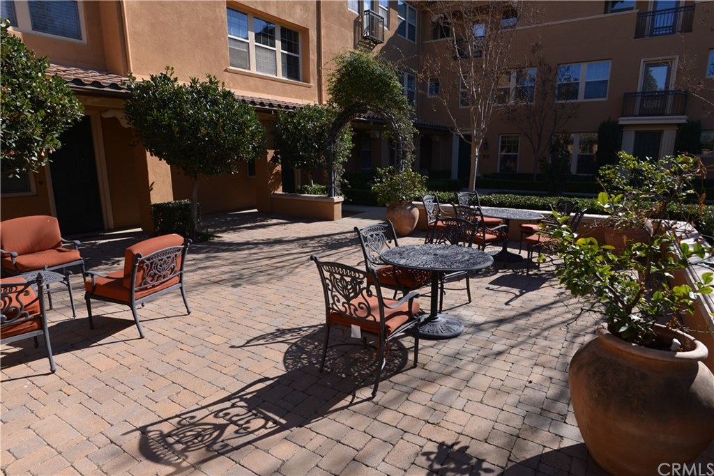 87 Long, Unit 82 Irvine, CA 92620 - Photo 2 of 15