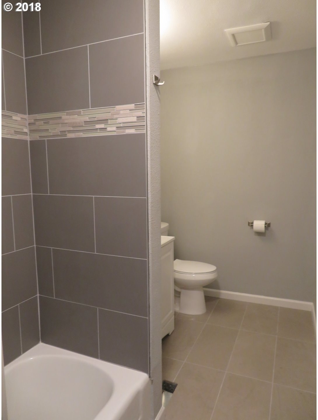 5140 Southwest Maplewood Road Portland, OR 97219 - Photo 14 of 30 Gallery Image 14