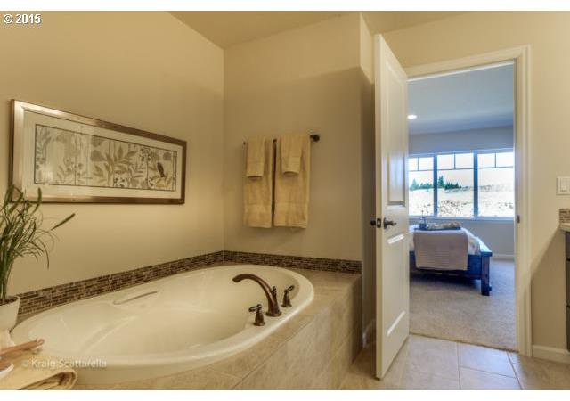 15988 Northwest Brugger Road Portland, OR 97229 - Photo 14 of 16 Gallery Image 14