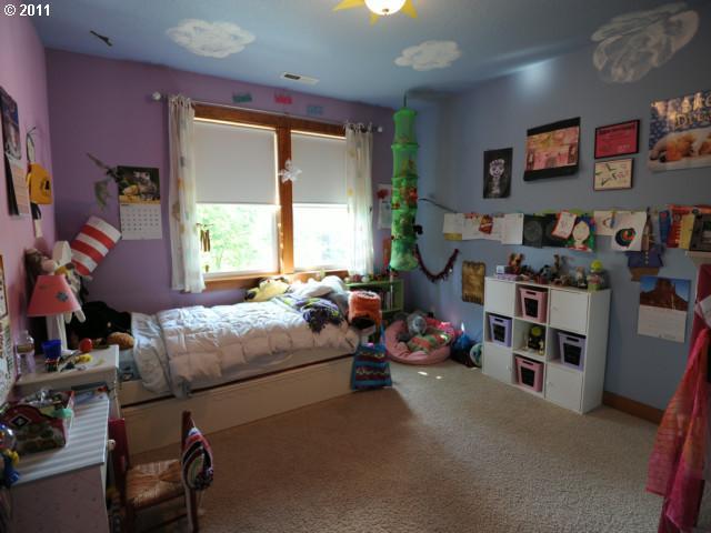4236 Southwest 64th Court Portland, OR 97221 - Photo 10 of 16 Gallery Image 10