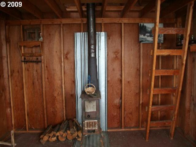 142 Stringstreet Road Centerville, WA 98613 - Photo 7 of 16 Gallery Image 7
