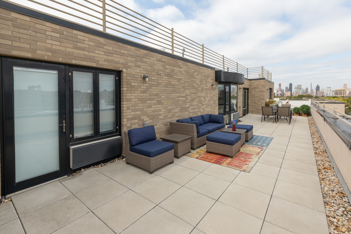 35-40 30th Street, Unit PHB Queens, NY 11106 - Photo 5 of 9