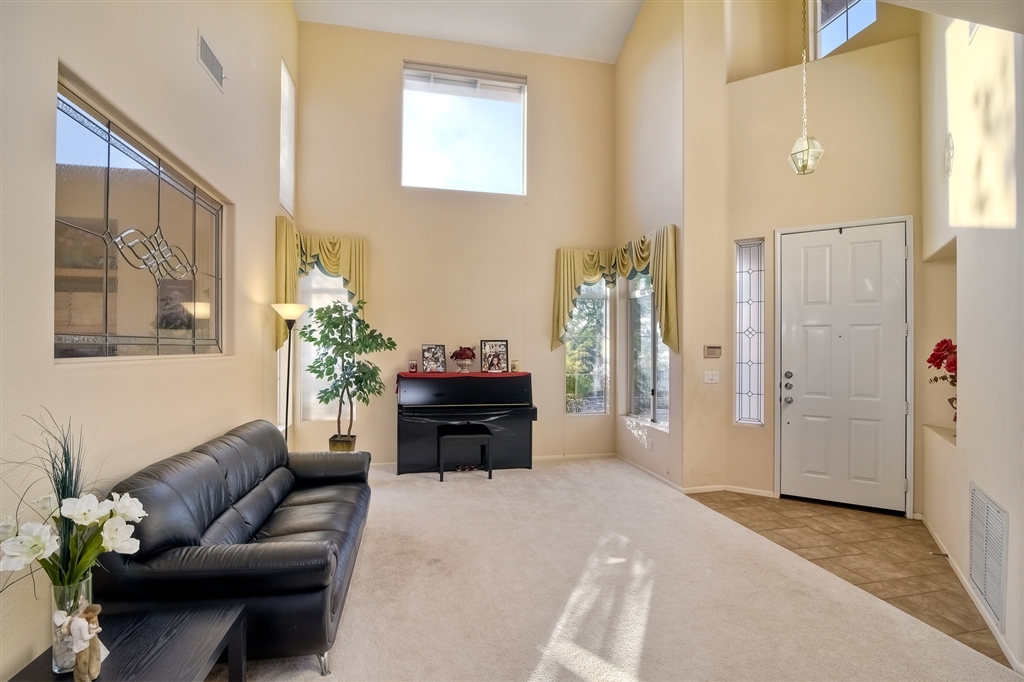 2515 Moonlight Glen Escondido, CA 92026 - Photo 2 of 23