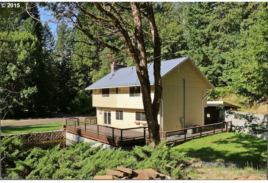 49 Lakeview Road White Salmon, WA 98672 - Photo 3 of 32 Gallery Image 3