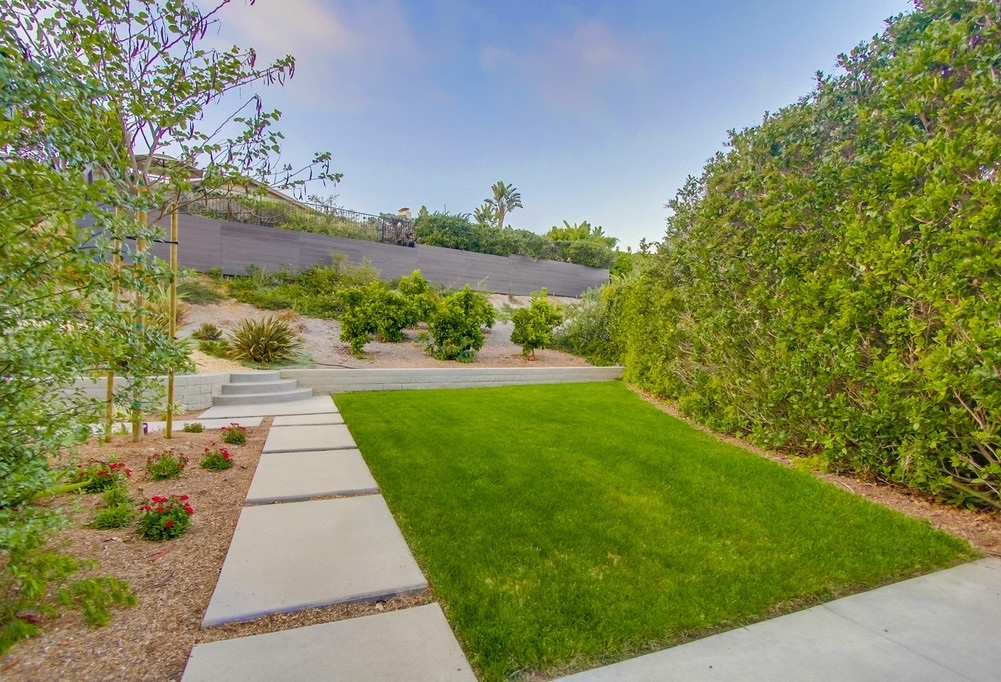 5552 Via Callado La Jolla, CA 92037 - Photo 23 of 25