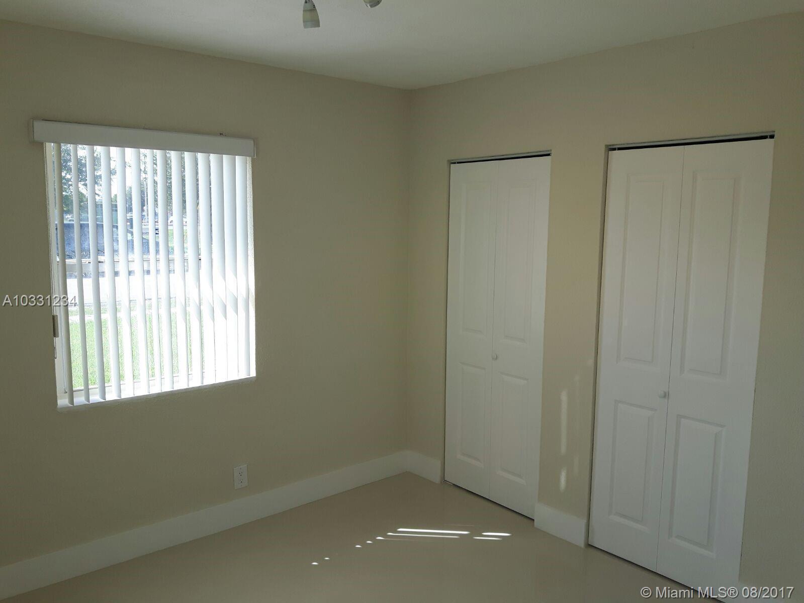 5 Barry Road West Park, FL 33023 - Photo 7 of 16 Gallery Image 7