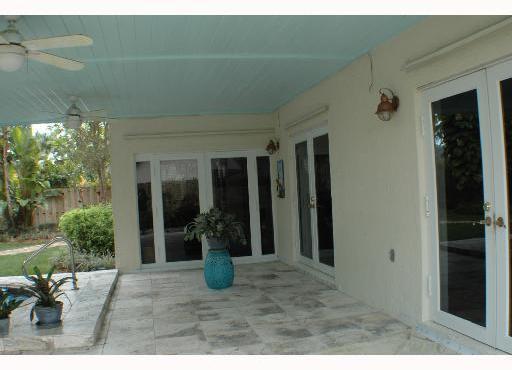 10485 Southwest 131st Court Miami, FL 33186 - Photo 9 of 16