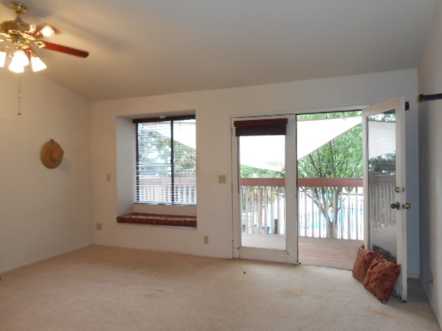 24541 Pappas Road Ramona, CA 92065 - Photo 7 of 25 Master bedroom has access to deck and pool.