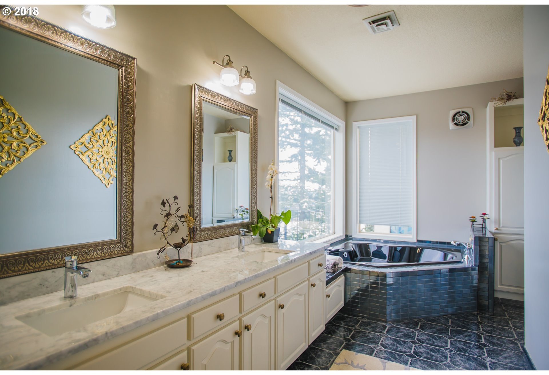 1248 Southwest Cardinell Way Portland, OR 97201 - Photo 18 of 21 Gallery Image 18