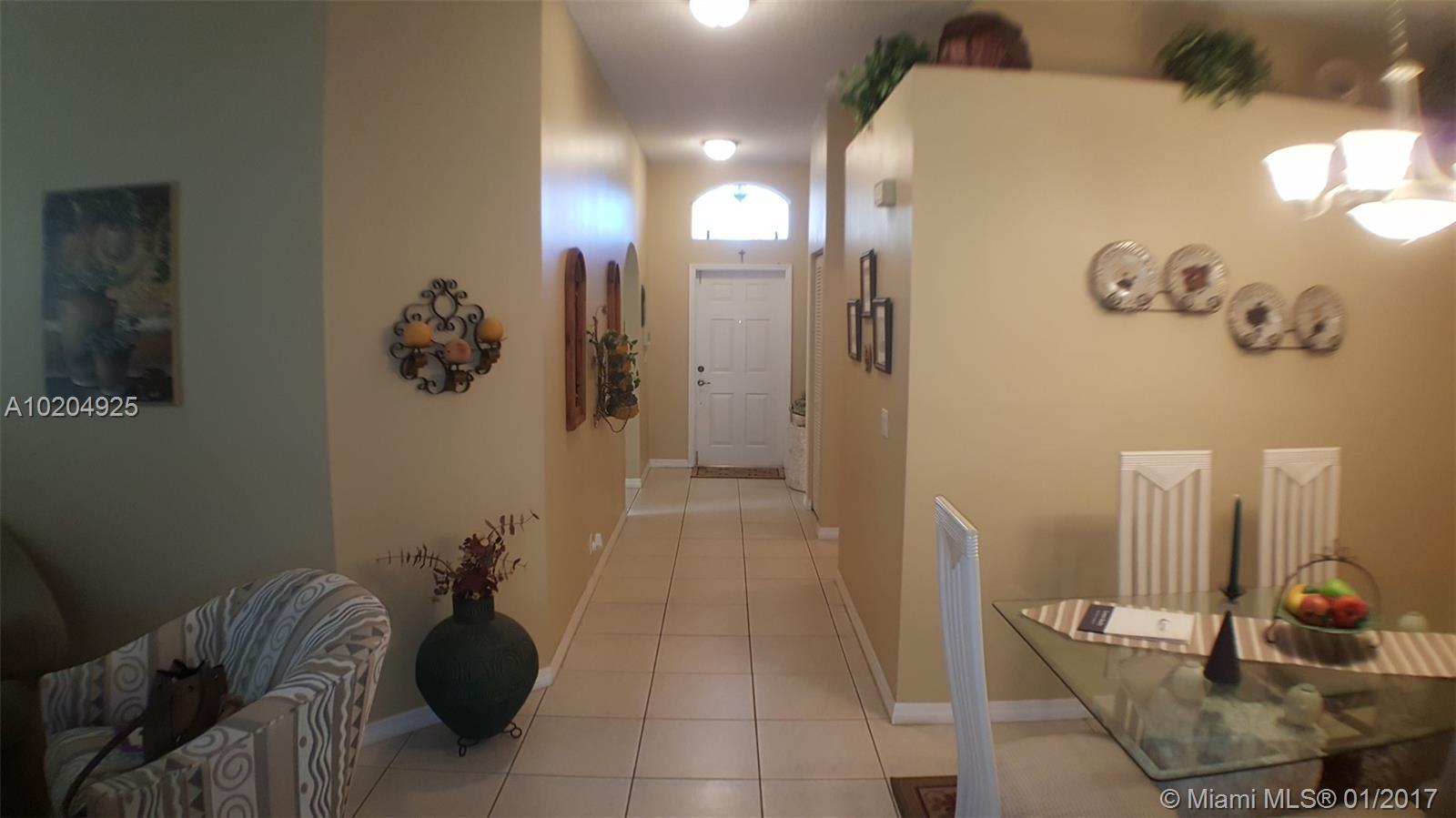 Encantada Pembroke Pines, FL 33029 - Photo 10 of 32