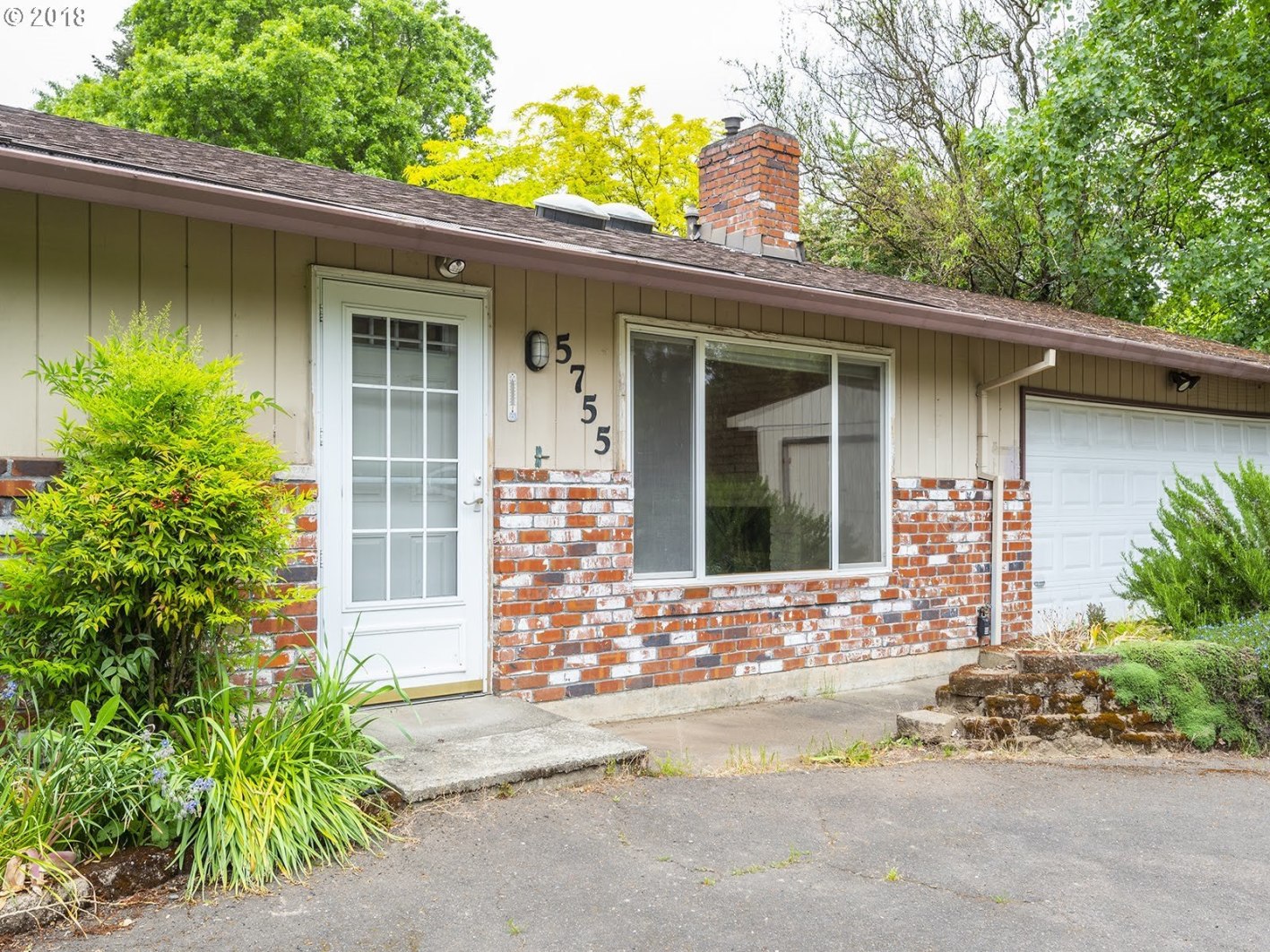 5755 Southwest Taylors Ferry Road Portland, OR 97219 - Photo 2 of 15 Gallery Image 2