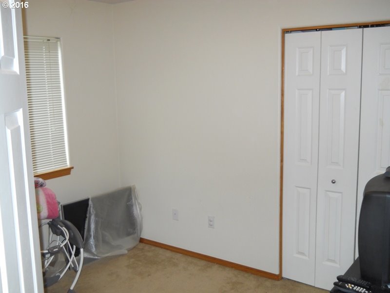 928 Northeast Mariners Loop Portland, OR 97211 - Photo 11 of 18 Gallery Image 11