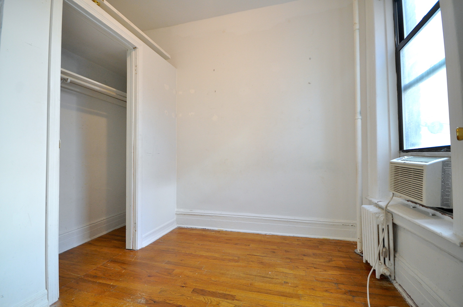 218 Thompson Street, Unit 24 Manhattan, NY 10012 - Photo 4 of 6