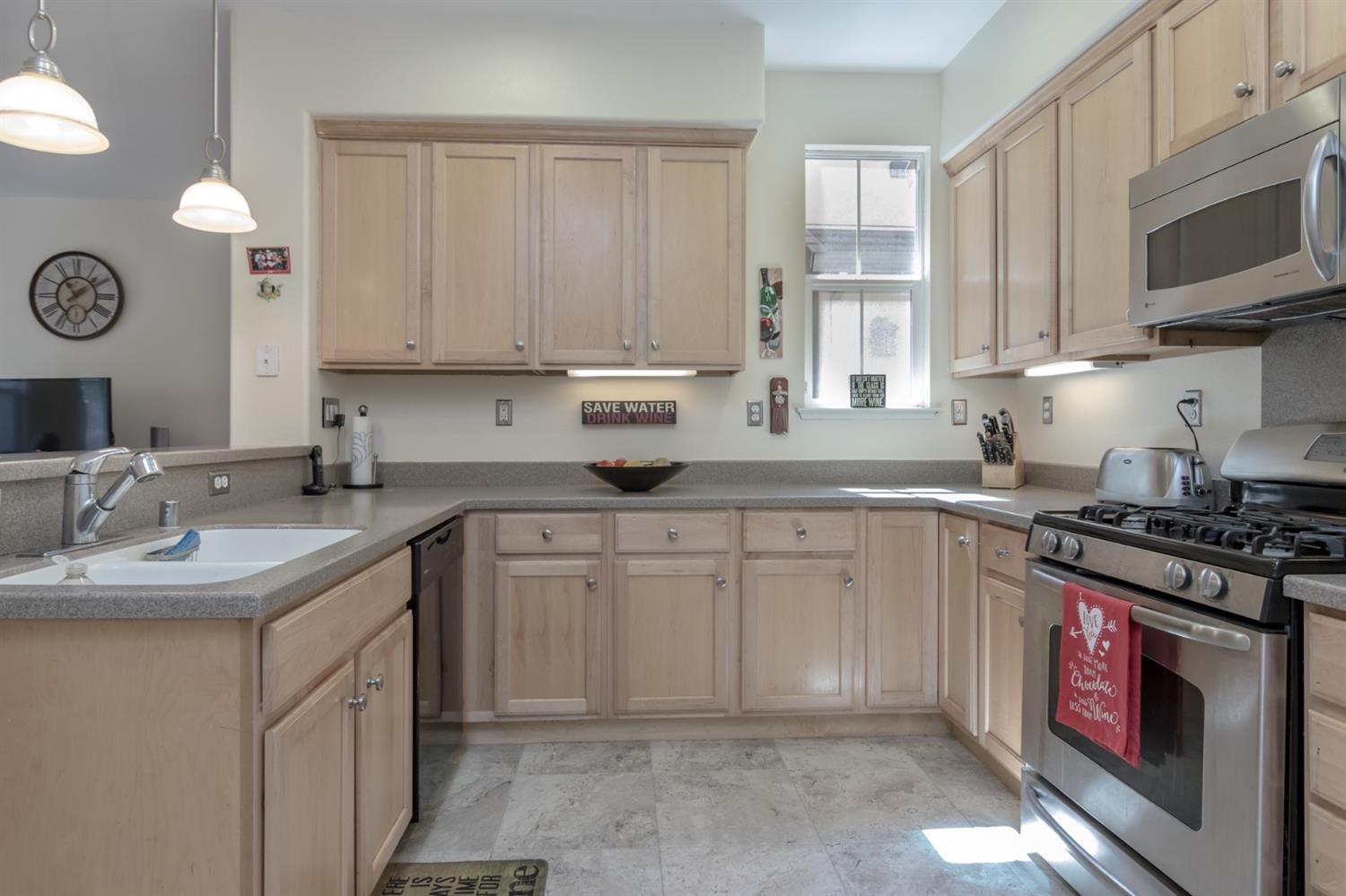 147 West Del Sol Lane Mountain House, CA 95391 - Photo 5 of 14