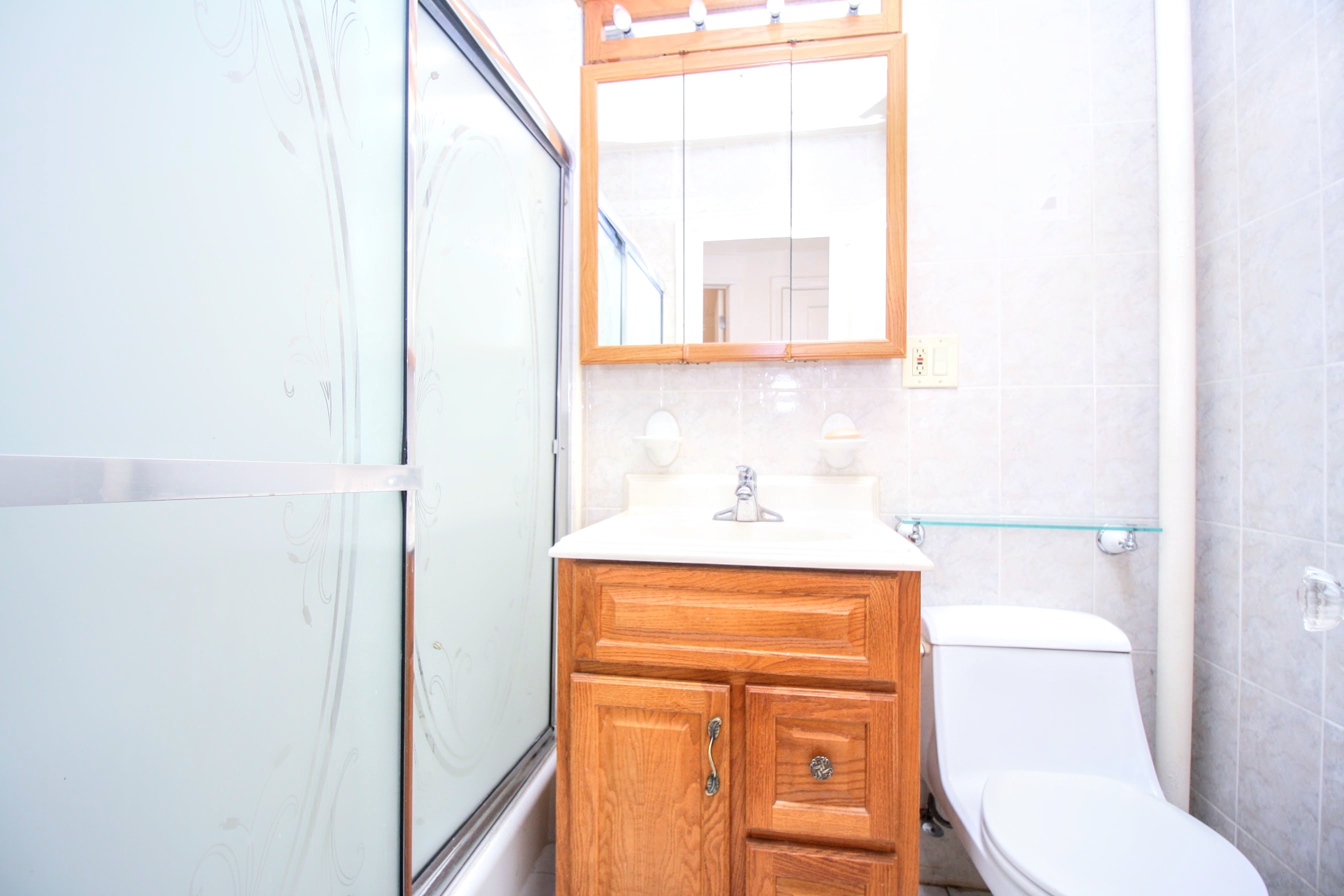 50-30 39th Place, Unit 2 Queens, NY 11104 - Photo 8 of 9