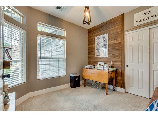 19605 Southeast 9th Circle Camas, WA 98607 - Photo 17 of 24