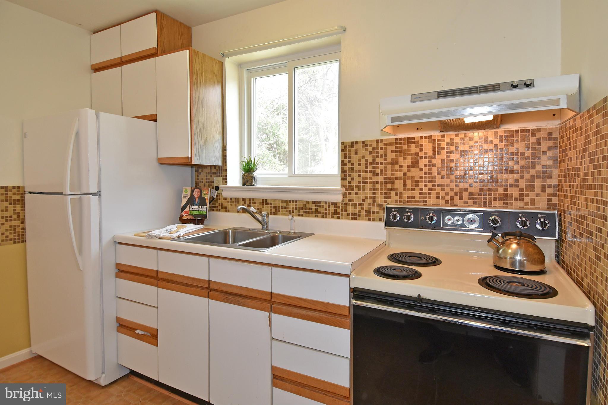 11504 Broadview Road Silver Spring, MD 20902 - Photo 8 of 19 Gallery Image 8