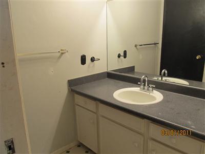 5000 Nordic Drive, Unit 4 Bakersfield, CA 93309 - Photo 3 of 9