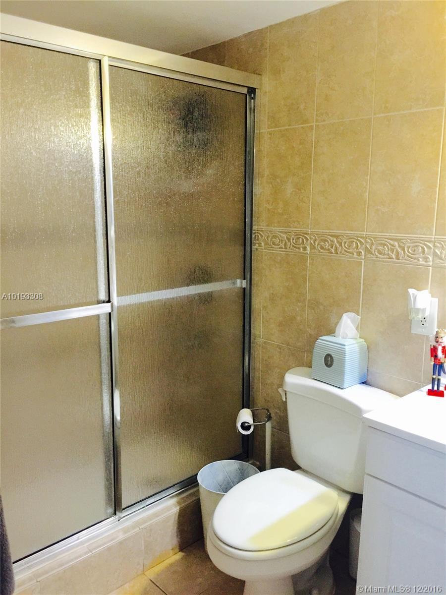11600 Southwest 83rd Terrace Miami, FL 33173 - Photo 17 of 18
