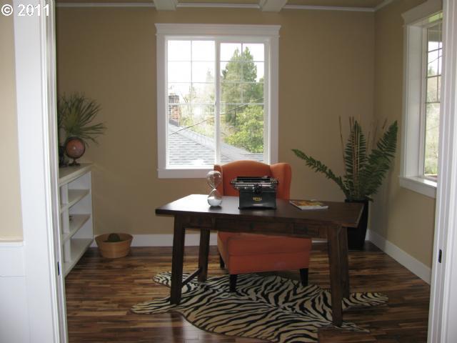 5345 Southeast 39th Portland, OR 97202 - Photo 2 of 12