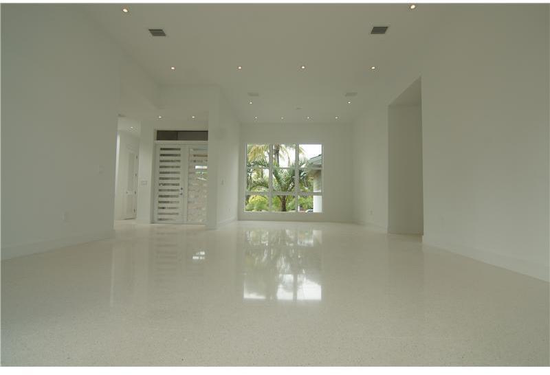 325 Woodcrest Road Key Biscayne, FL 33149 - Photo 9 of 19