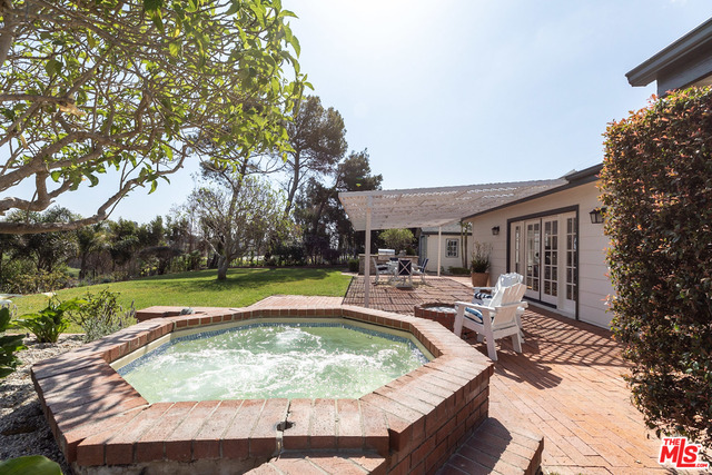 6540 Dume Drive Malibu, CA 90265 - Photo 29 of 47