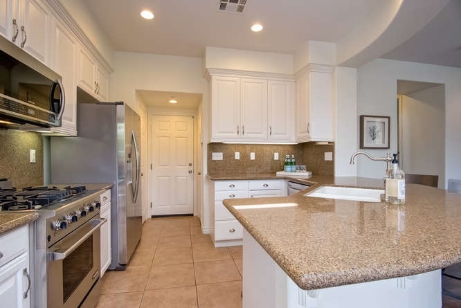 564 Beach Street Encinitas, CA 92024 - Photo 8 of 25