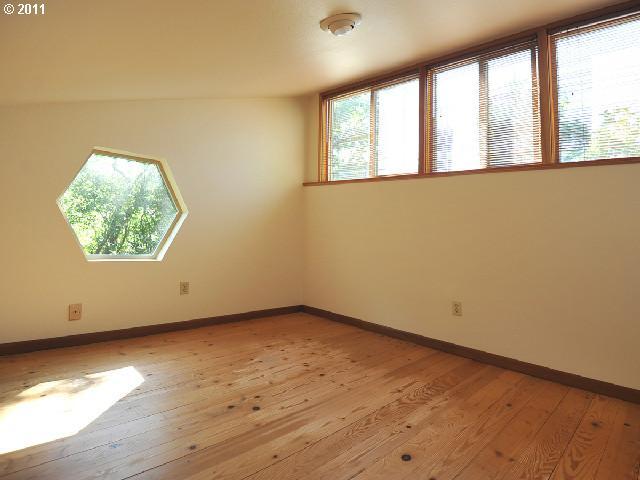 6414 Southwest Barnes Road Portland, OR 97221 - Photo 15 of 16 Gallery Image 15
